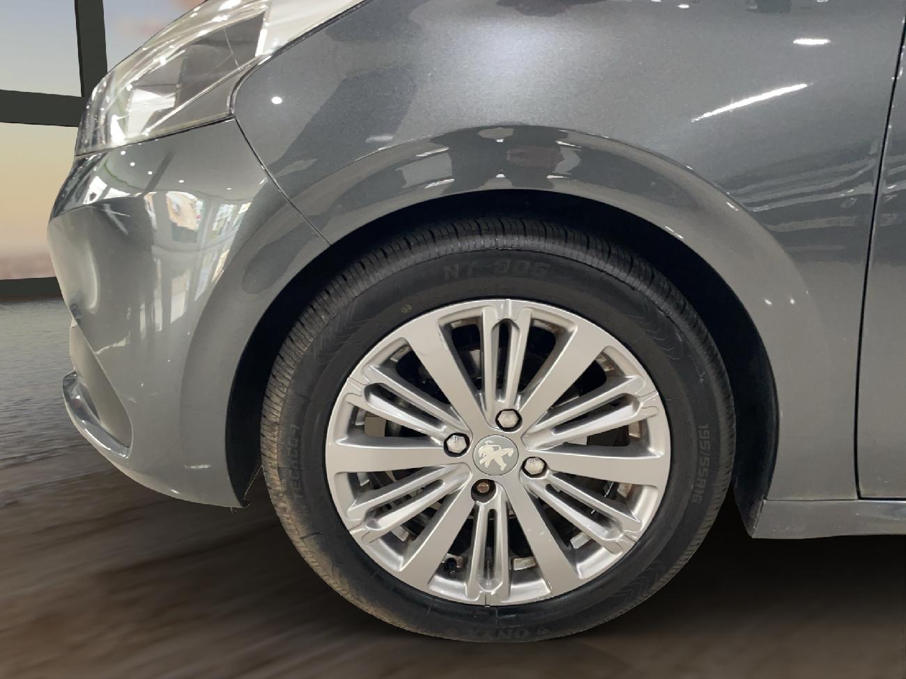 2017 Peugeot 208 208 1.6 BlueHDi Style 75 5p coche de segunda mano