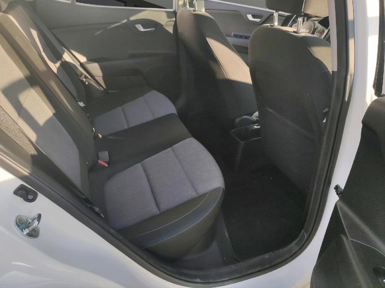 2022 KIA STONIC STONIC 1.0 T-GDi 74kW (100CV) MHEV iMT Concept coche de segunda mano