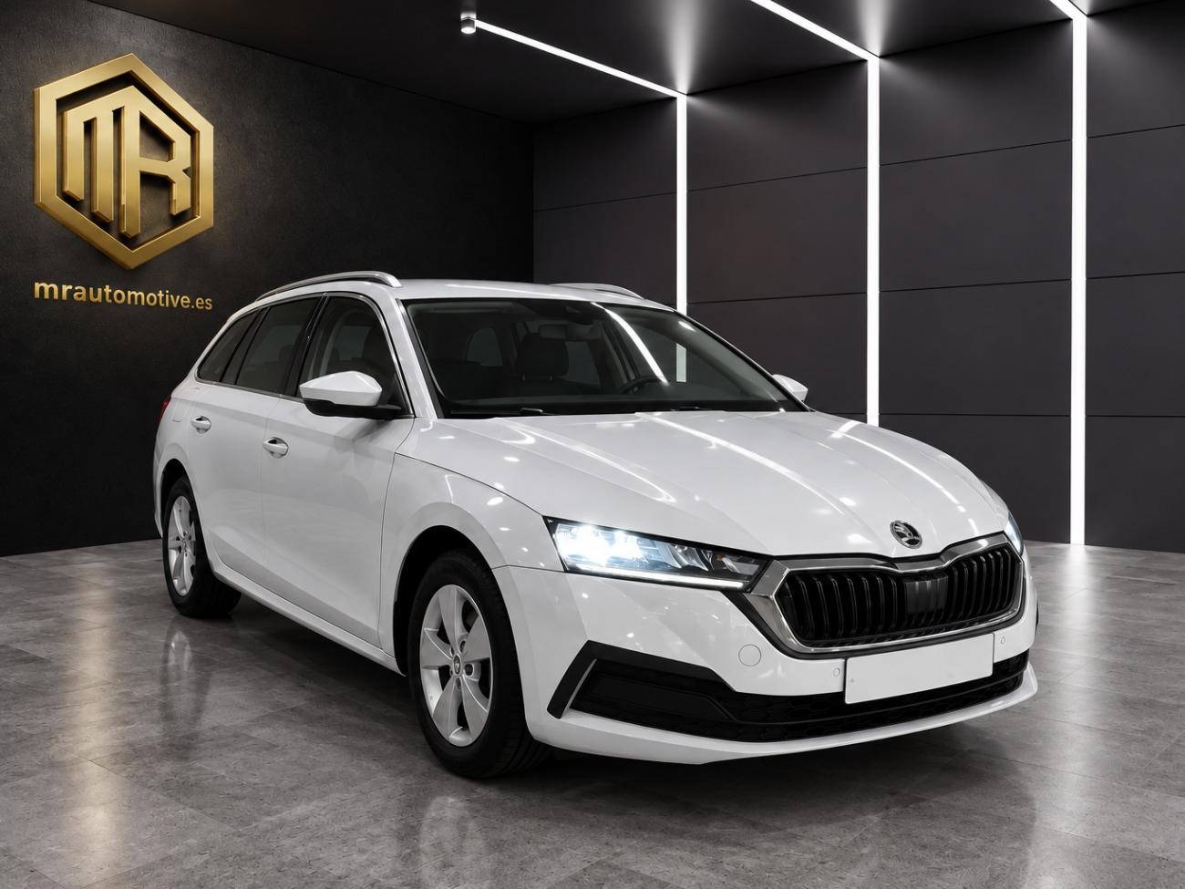 2022 Skoda Octavia Octavia Combi 1.0 TSI 81kW(110CV) DSG mHEV Ambi. coche de segunda mano