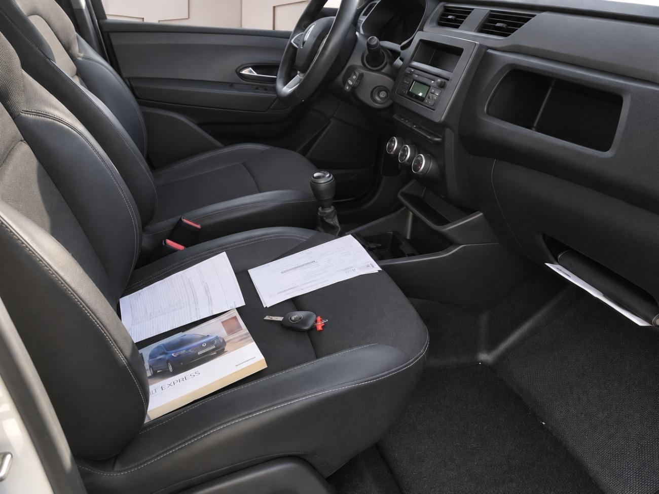 2022 Renault Express Express Confort 1.5 Blue dCi 55 kW (75 cv) coche de segunda mano