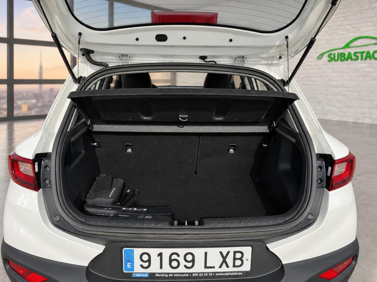 2022 KIA STONIC STONIC 1.0 T-GDi 74kW (100CV) MHEV iMT Concept coche de segunda mano