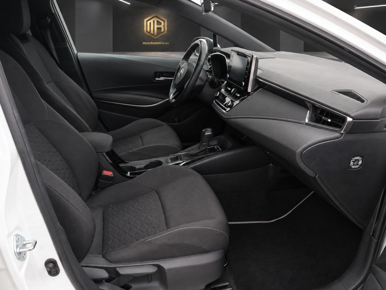 2022 Toyota Corolla Corolla  1.8 125H BUSINESS PLUS E-CVT TOU SPORT coche de segunda mano