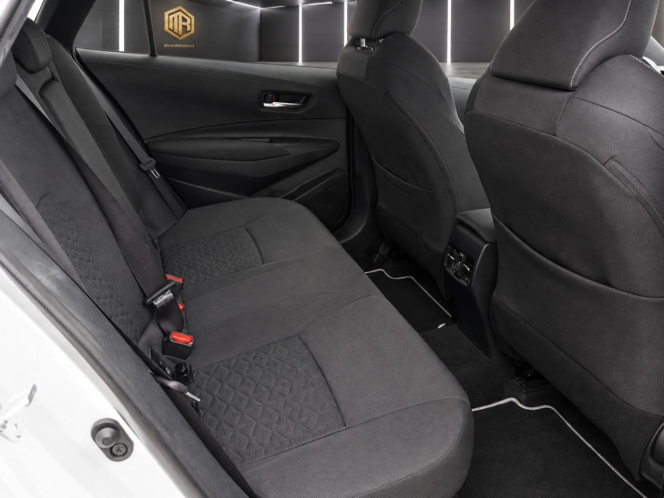 2022 Toyota Corolla Corolla  1.8 125H BUSINESS PLUS E-CVT TOU SPORT coche de segunda mano