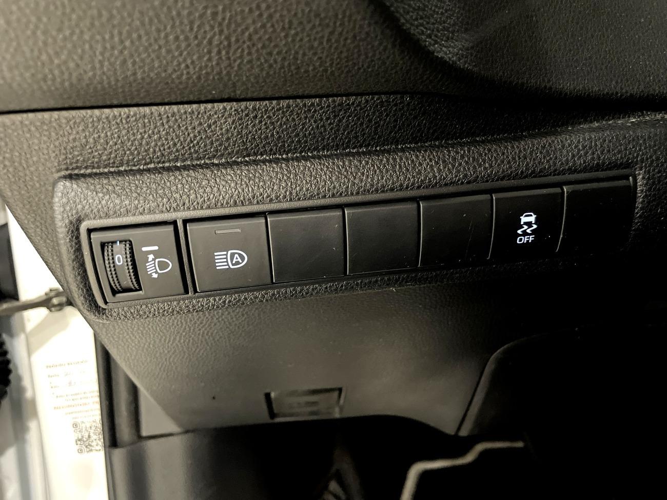 2022 Toyota Corolla Corolla  1.8 125H BUSINESS PLUS E-CVT TOU SPORT coche de segunda mano