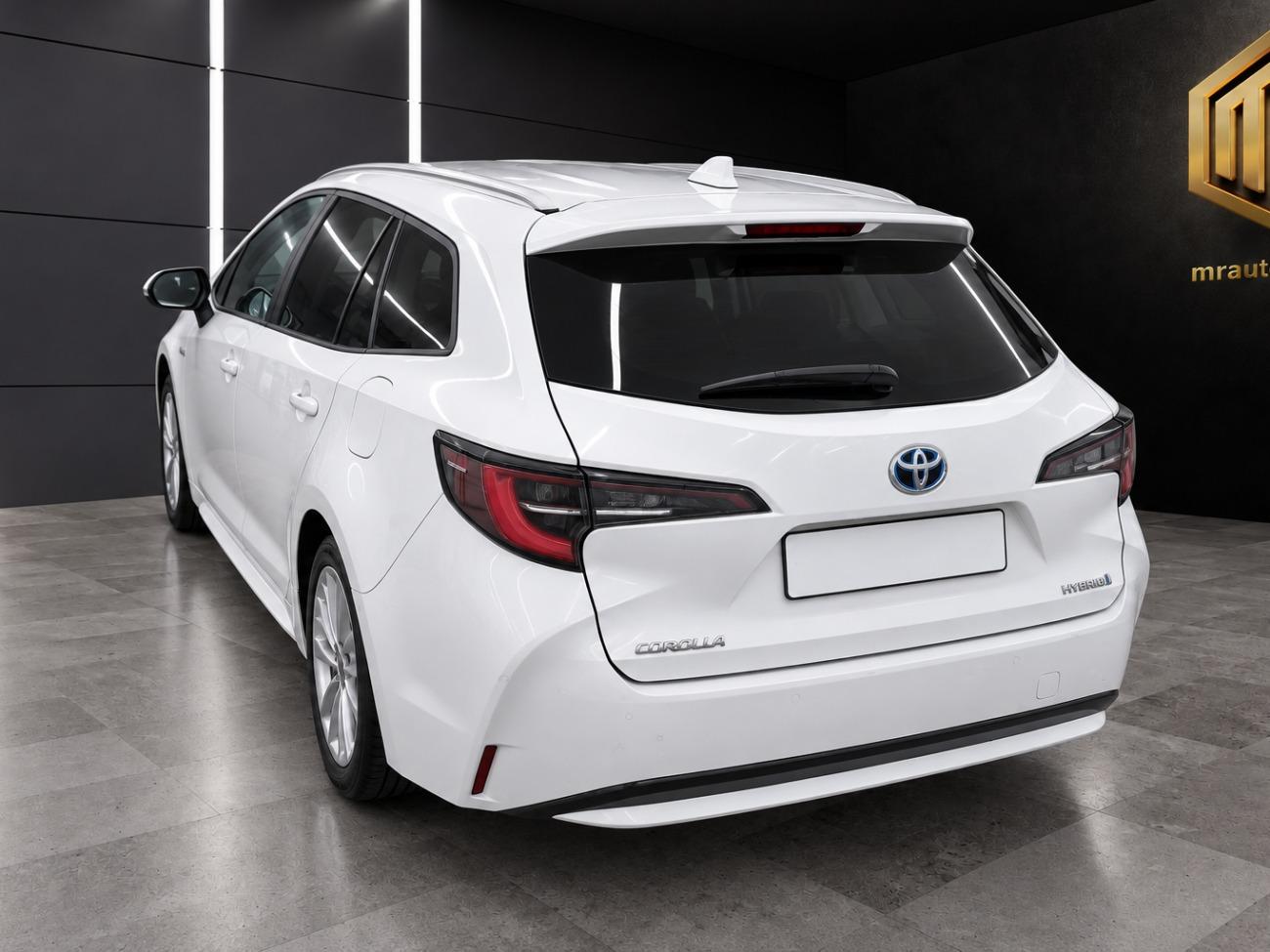 2022 Toyota Corolla Corolla  1.8 125H BUSINESS PLUS E-CVT TOU SPORT coche de segunda mano