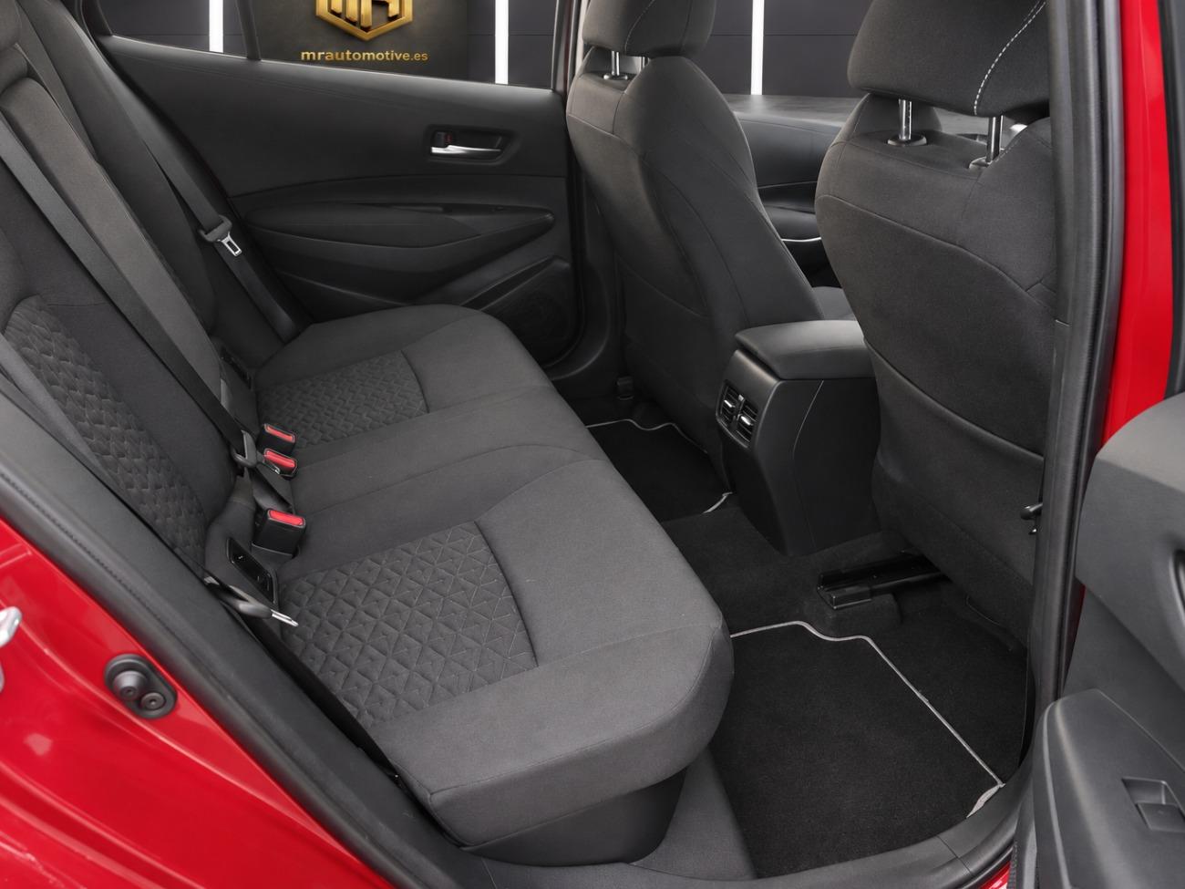 2022 Toyota Corolla Corolla 1.8 125H ACTIVE TECH E-CVT TOU SPORT coche de segunda mano