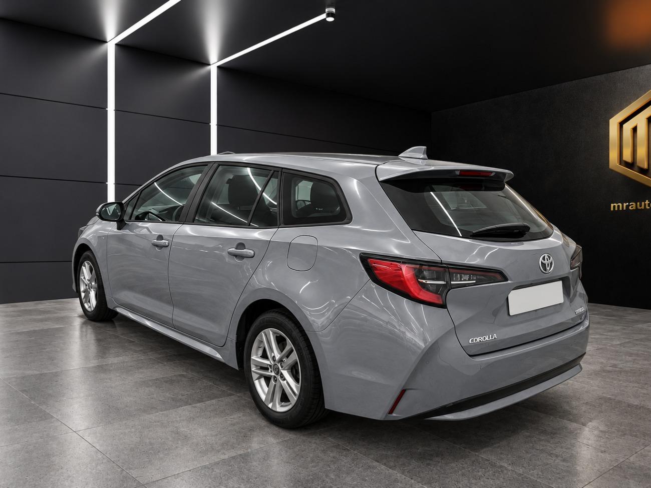 2023 Toyota Corolla Corolla 1.8 125H BUSINESS E-CVT TOU SPORT coche de segunda mano