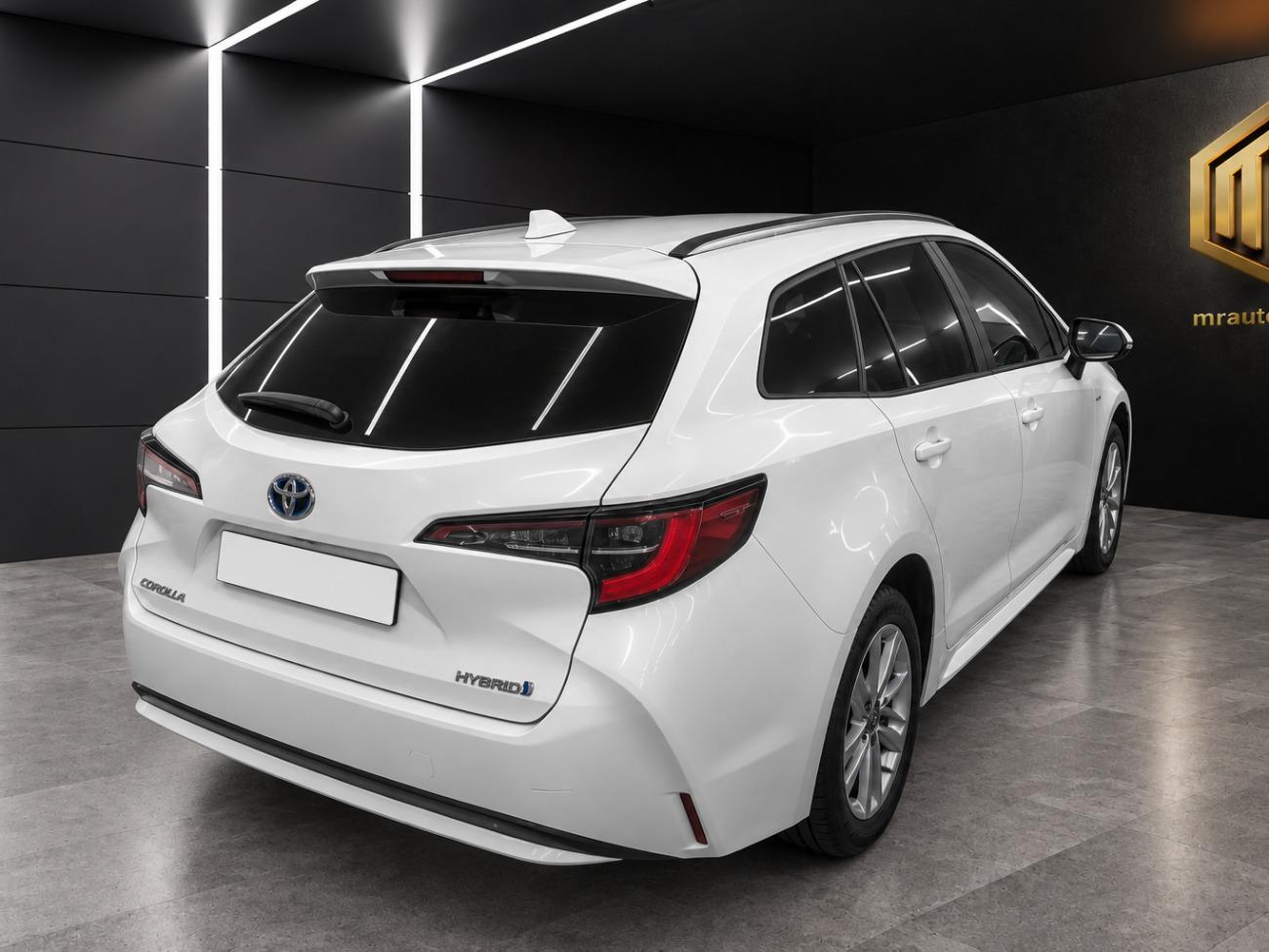 2022 Toyota Corolla Corolla  1.8 125H BUSINESS PLUS E-CVT TOU SPORT coche de segunda mano