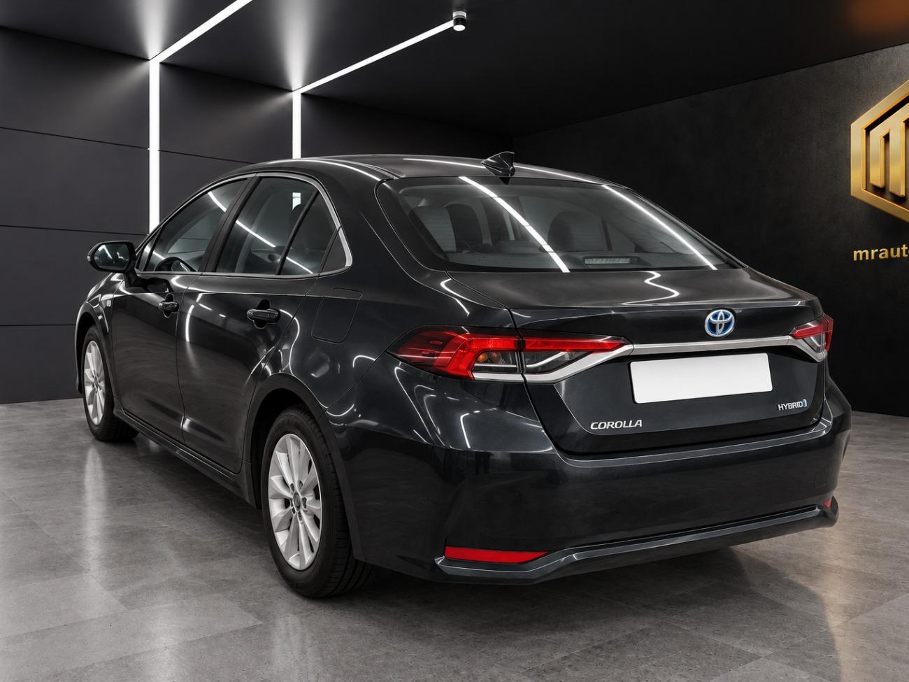 2022 Toyota Corolla Corolla 1.8 125H BUSINESS PLUS E-CVT (122CV) coche de segunda mano