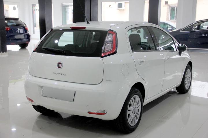 2013 Fiat Punto Punto 1.4 8V Easy 77CV GasolinaGLP coche de segunda mano