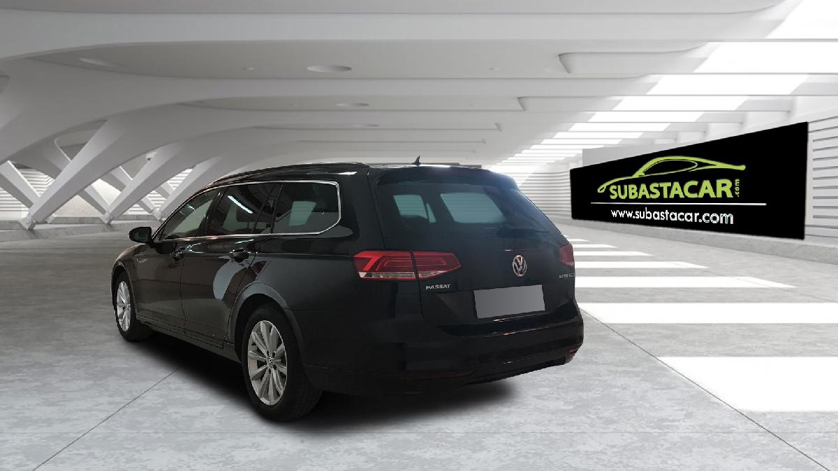 2015 Volkswagen Passat PASSAT VARIANT 2.0 TDI BMT Advance 150 coche de segunda mano