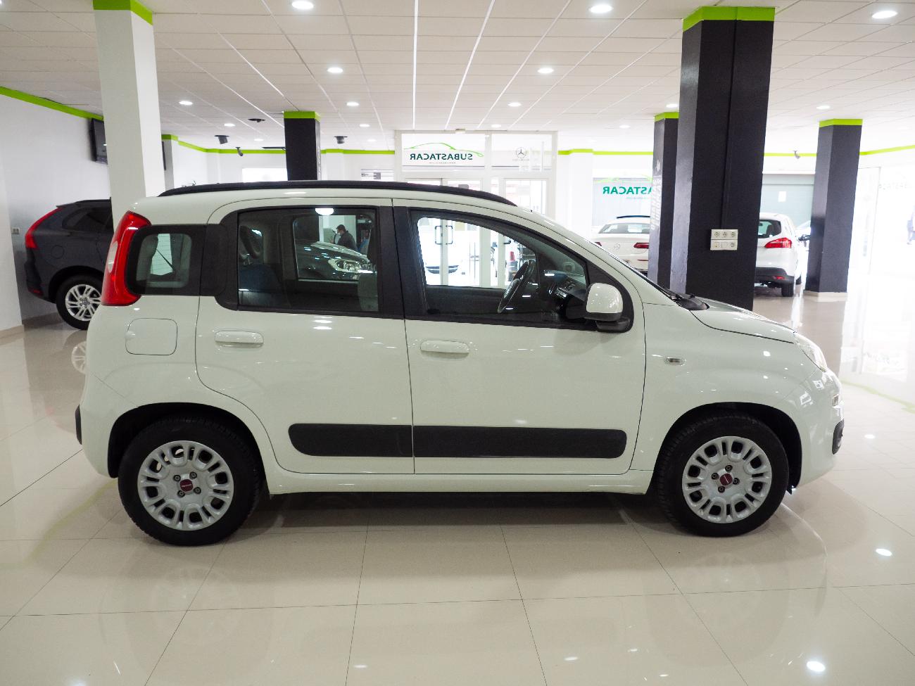 2016 Fiat Panda PANDA 1.3 Mjt Lounge E5+ coche de segunda mano