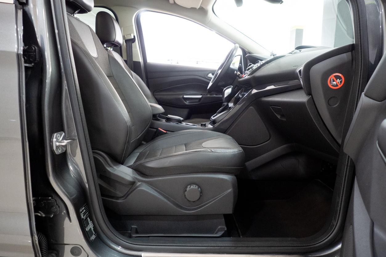 2015 Ford Kuga Kuga 2.0 TDCi Titanium 4x4 Powershift 150 coche de segunda mano